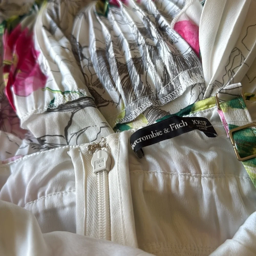 NWT Abercrombie & Fitch A&F Giselle Pleated Tiered Maxi Dress Satin White Floral